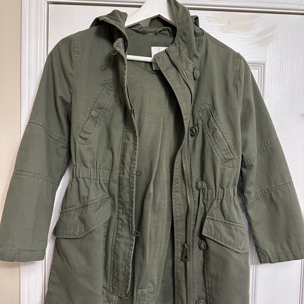 Urban Republic Green Raincoat with Stand-Up Collar and Zipper Closure
